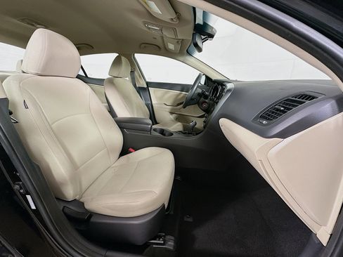 Used 2013 Kia Optima LX w/ Convenience Pkg image 27