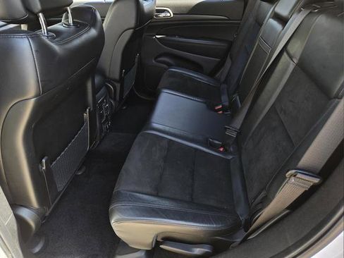 Certified 2022 Jeep Grand Cherokee Laredo X image 23