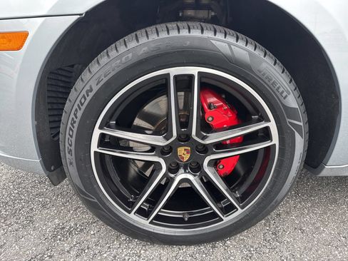 Used 2021 Porsche Macan GTS AWD/4WD image 11
