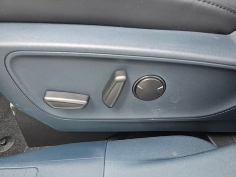 New 2025 Ford Maverick Lariat w/ Black Appearance Package image 19