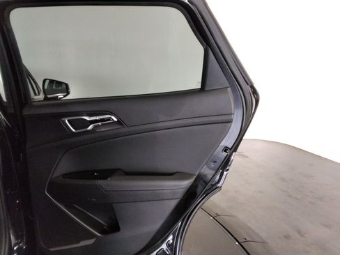 Used 2025 Kia Sportage EX image 34
