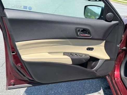 Used 2016 Acura ILX FWD image 25