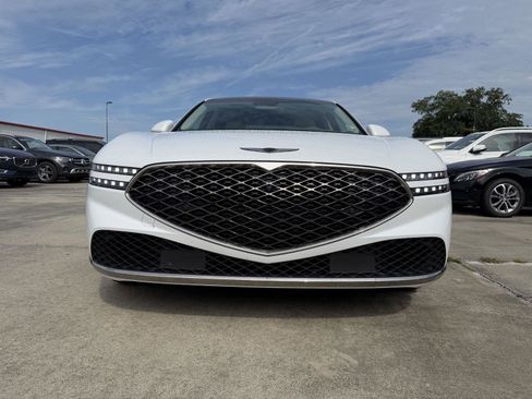 Used 2025 Genesis G90 3.5T AWD/4WD image 2