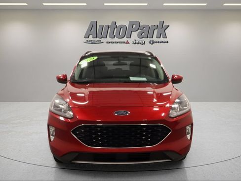Used 2020 Ford Escape SEL AWD/4WD image 2