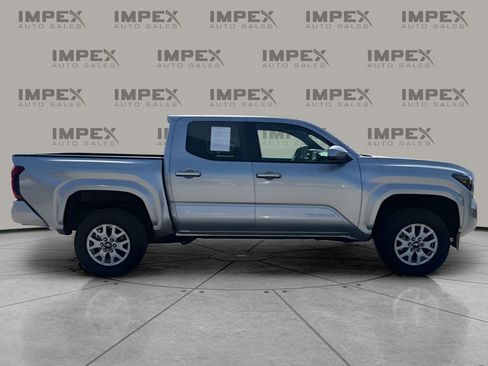 Used 2024 Toyota Tacoma SR5 image 6