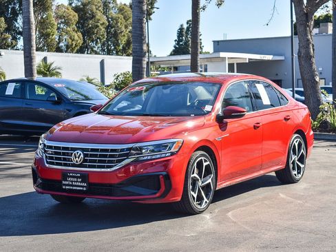 Used 2020 Volkswagen Passat 2.0T R-Line image 3