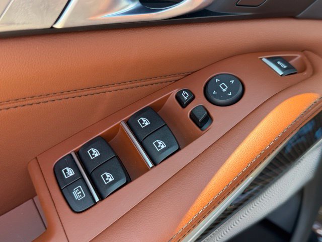 Used 2027 BMW X7 M60i w/ Executive Package AWD/4WD image 12