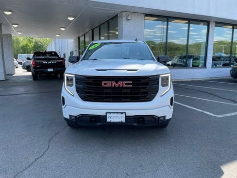 Used 2023 GMC Sierra 1500 Elevation AWD/4WD image 2