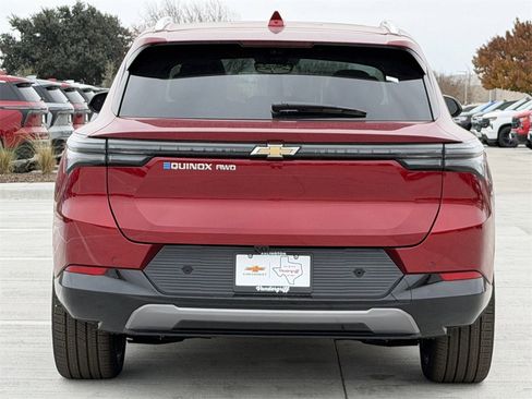 New 2026 Chevrolet Equinox EV LT image 5