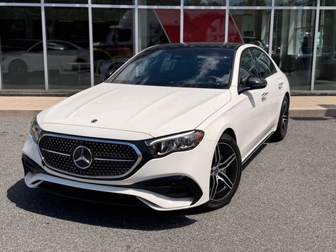 Used 2024 Mercedes-Benz E 350 4MATIC Sedan image 2