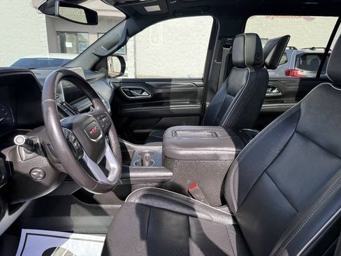 Used 2021 GMC Yukon XL SLT w/ SLT Premium Package AWD/4WD image 16