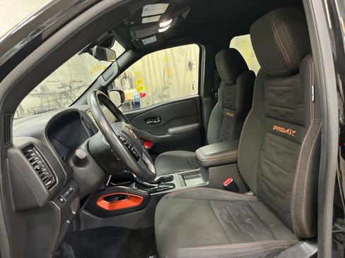 Used 2024 Nissan Frontier PRO-4X AWD/4WD image 12