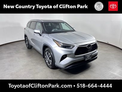 Used 2022 Toyota Highlander XLE