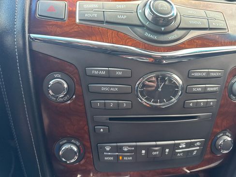 Used 2015 INFINITI QX80 4WD w/ Deluxe Technology Package image 24