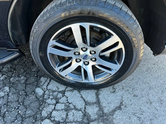 Used 2024 Ford Expedition Limited AWD/4WD image 11