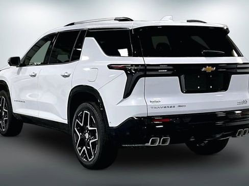 New 2026 Chevrolet Traverse High Country w/ LPO, Floor Liner Package image 5