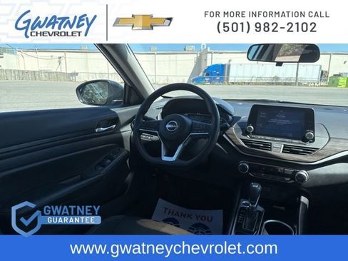 Used 2024 Nissan Altima 2.5 SV image 27