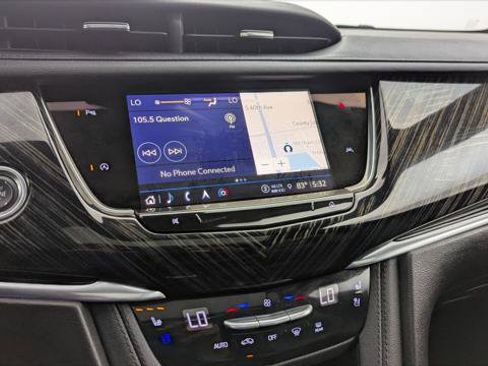 Used 2025 Cadillac XT6 Premium Luxury FWD image 28
