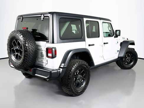 Used 2024 Jeep Wrangler Unlimited AWD/4WD image 14