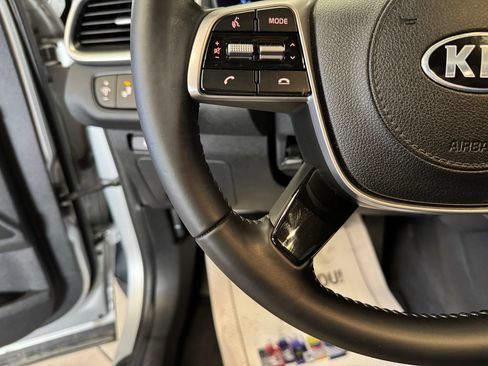 Used 2020 Kia Sorento S AWD/4WD image 11