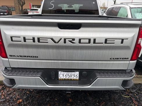 Used 2022 Chevrolet Silverado 1500 Custom w/ Safety Confidence Package image 8