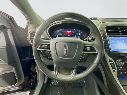 Used 2020 Lincoln Nautilus Reserve w/ Equipment Group 201A image 13