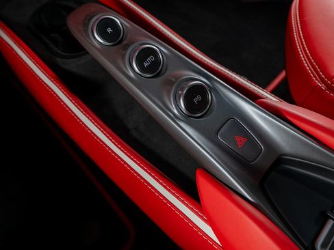 Certified 2022 Ferrari F8 Tributo RWD image 23