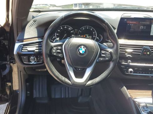 Used 2018 BMW 530i xDrive w/ Premium Package AWD/4WD image 10