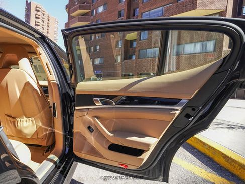 Used 2012 Porsche Panamera 4 image 55