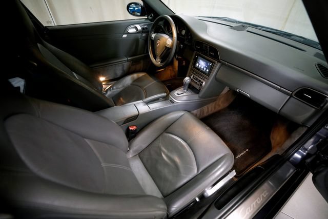 Used 2006 Porsche 911 Carrera RWD image 5