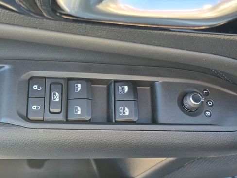 New 2026 Jeep Compass Latitude image 12