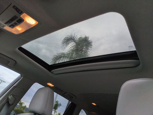 Used 2019 Toyota Highlander Limited image 27