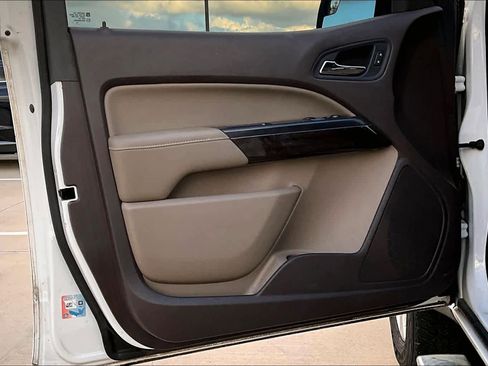 Used 2015 GMC Canyon SLE w/ SLE Convenience Package image 19