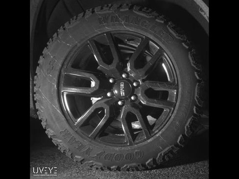 Used 2024 GMC Sierra 1500 Elevation image 11