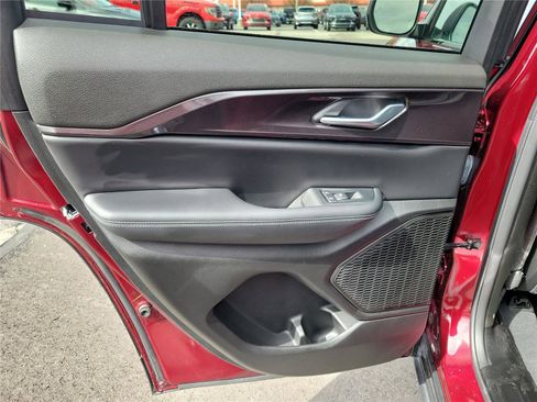 Used 2023 Jeep Grand Cherokee Laredo image 14