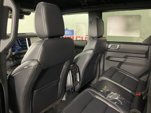 New 2026 Ford Bronco Outer Banks AWD/4WD image 15