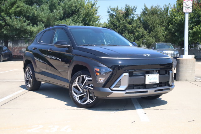 Used 2026 Hyundai Kona SEL Premium AWD/4WD image 3