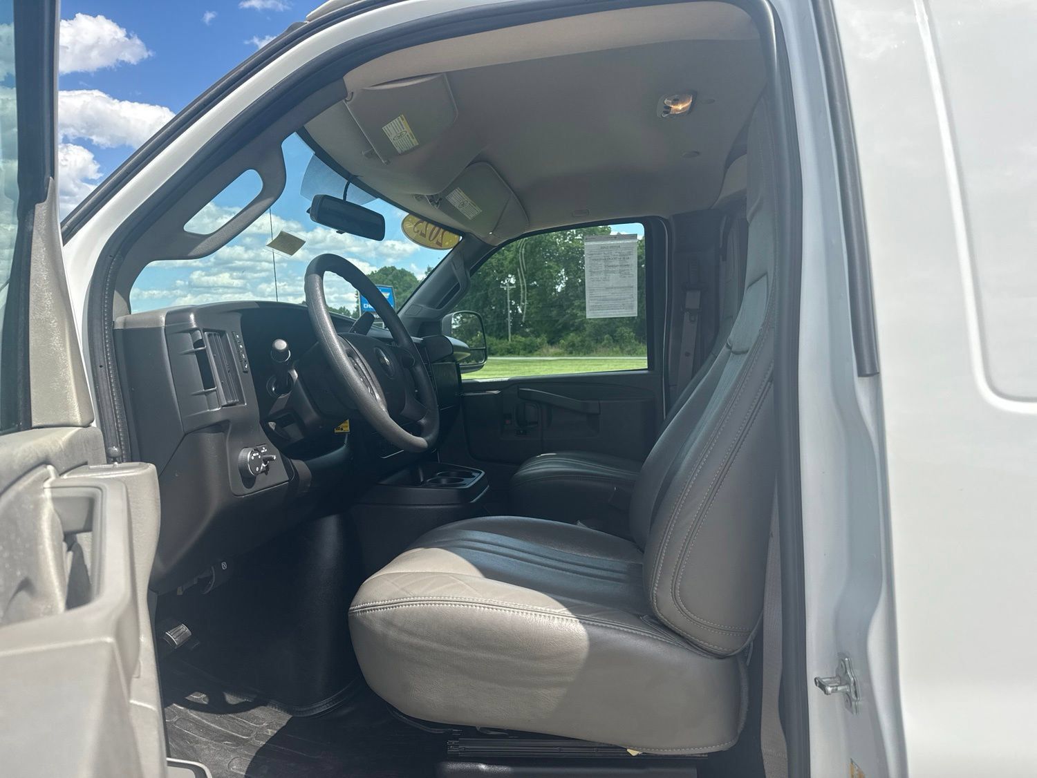 Used 2025 Chevrolet Express 2500 Extended w/ Driver Convenience Package RWD image 17