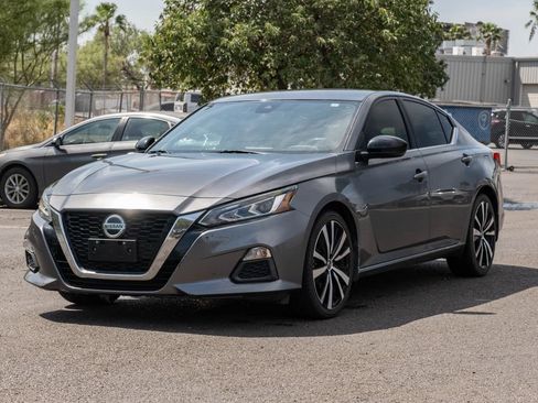 Used 2021 Nissan Altima 2.5 SR FWD image 3