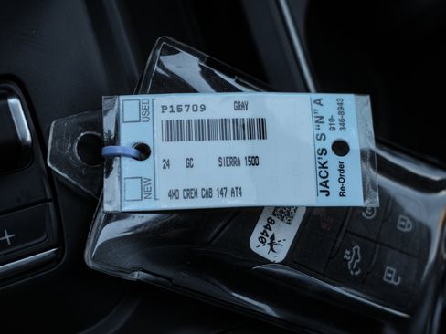 Used 2024 GMC Sierra 1500 AT4 w/ Technology Package image 37