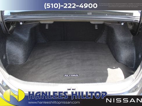 Used 2025 Nissan Altima 2.5 SV FWD image 10