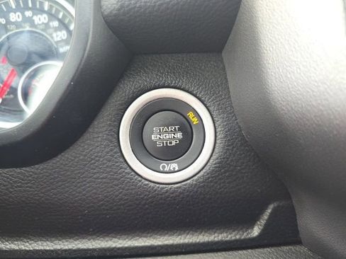 Used 2025 RAM 1500 Big Horn AWD/4WD image 17
