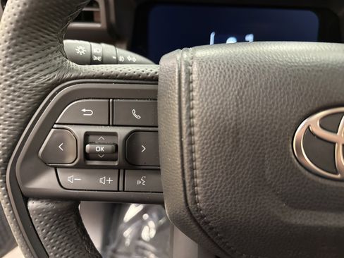 Used 2025 Toyota Tacoma TRD Pro image 37