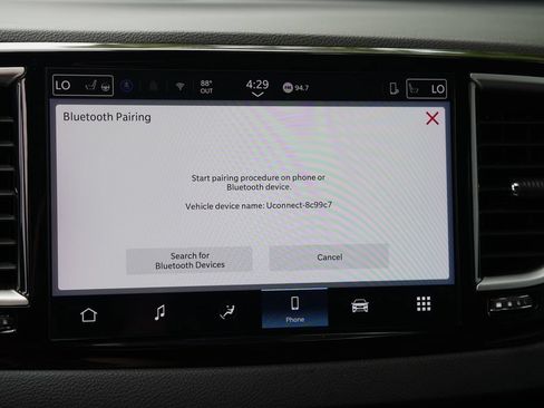 Used 2025 Chrysler Pacifica Select FWD image 29