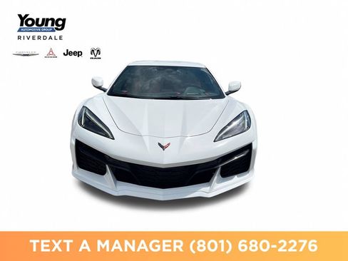 Used 2025 Chevrolet Corvette E-Ray w/ Stealth Interior Trim Package AWD/4WD image 8