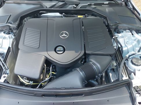 Used 2025 Mercedes-Benz C 300 Sedan image 32