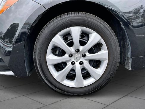 Certified 2022 Toyota Corolla LE image 10