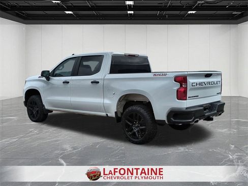 Certified 2022 Chevrolet Silverado 1500 Custom Trail Boss w/ LPO, Dark Essentials Package image 6