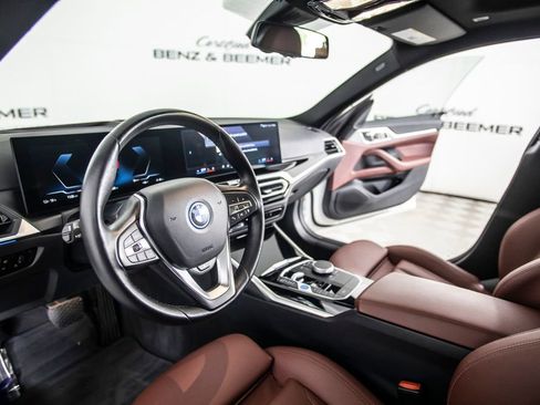 Used 2024 BMW i4 xDrive40i image 23