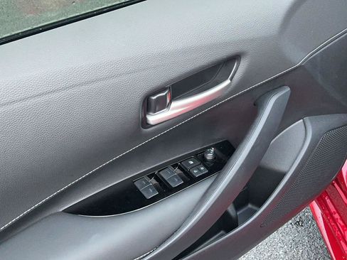 Used 2025 Toyota Corolla SE w/ SE Package FWD image 17